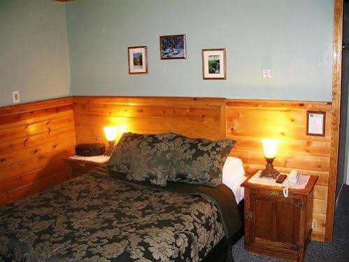 Lodge Cathy's *